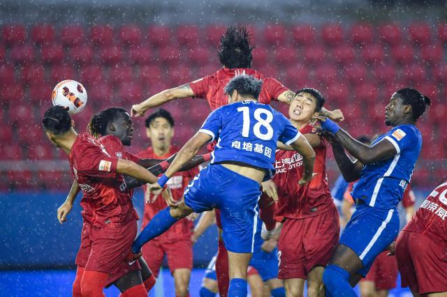 28圈-进球最多失球最少！“蜷取”海港升班马初露冠军相？